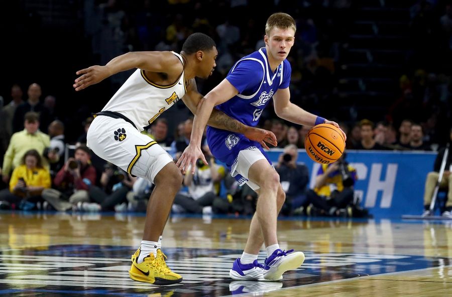 NCAA Basketball: NCAA Tournament First Round-Drake at Missouri