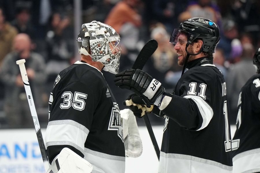 NHL: New York Islanders at Los Angeles Kings