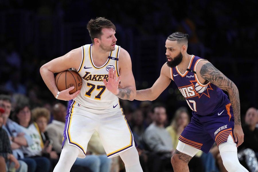 NBA: Phoenix Suns at Los Angeles Lakers