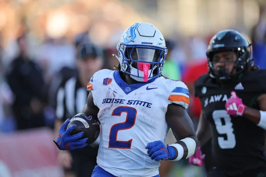 Oct 12, 2024; Honolulu, Hawaii, USA; Boise State Broncos running back Ashton Jeanty (2) runs the ball in for a touchdown during the first quarter an NCAA college football game against the Hawaii Rainbow Warriors at Clarence T.C. Ching Athletics Complex. Mandatory Credit: Marco Garcia-Imagn Images
