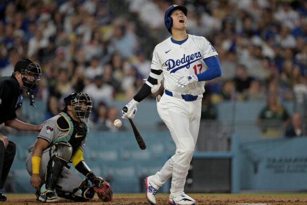 Teoscar Hernandez’s 3-run homer powers Dodgers past D-Backs