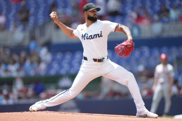 Dodgers-Marlins series brings out world of contrasts