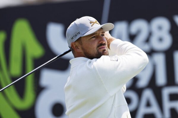 Bryson DeChambeau surges to 4-shot lead at LIV Golf Korea