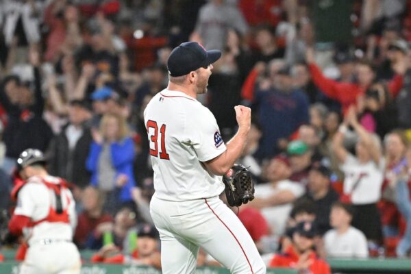 Red Sox aim to ride emotional win vs. tumbling Twins