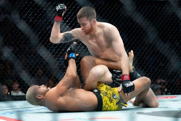 Cory Sandhagen stops Deiveson Figueiredo in 2nd round