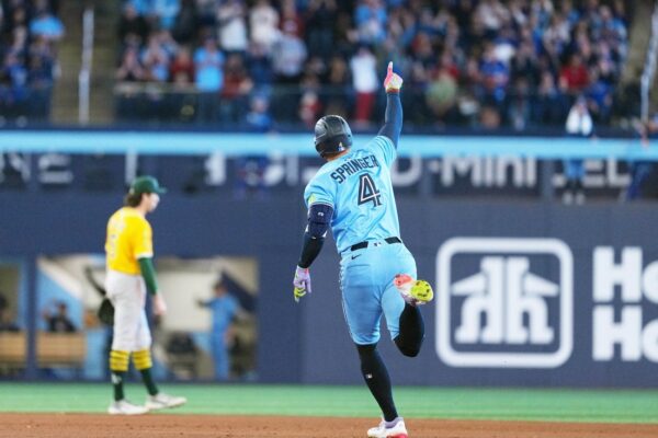 Jays win fourth staight, keep A’s reeling
