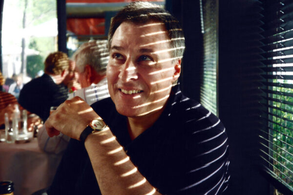 Bobby Torre, the Soul of J.G. Melon, Dies at 81