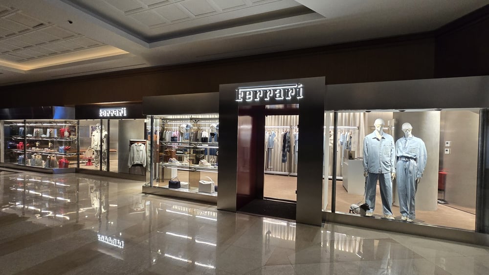Ferrari’s temporary store at the Fairmont Hotelin Monaco.