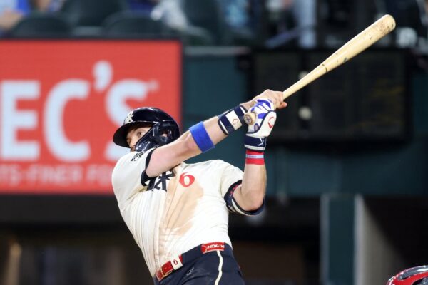 Rangers, after rare offensive explosion, seek encore vs. Cards
