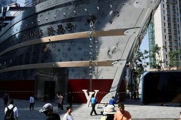 A luxury experience in China: Global high-end brands bet on conceptual stores to revive sales
