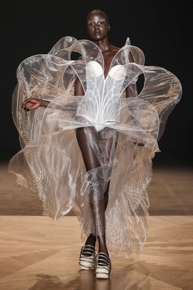 Iris Van Herpen - Fall-Winter2025 - 2026 - Haute Couture - France - Paris