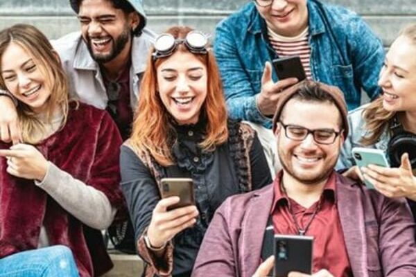 Influence: What are the working conditions and brand relationships for European creators?