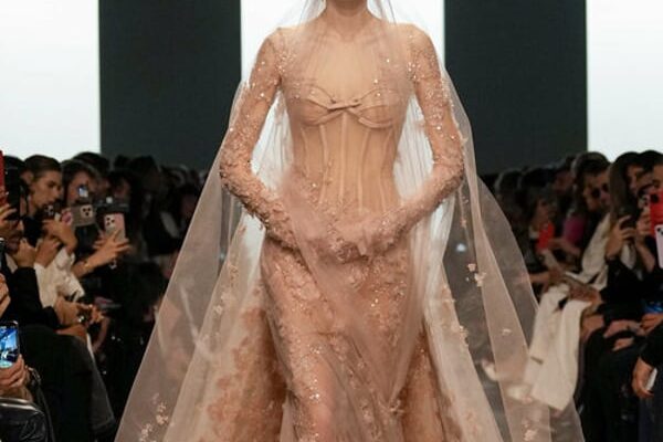 Paris haute couture expecting quiet season, even as jewelry booms
