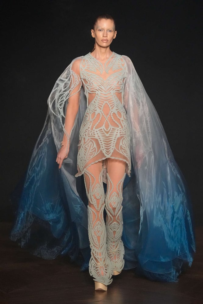 Iris Van Herpen - Fall-Winter2025 - 2026 - Haute Couture - France - Paris