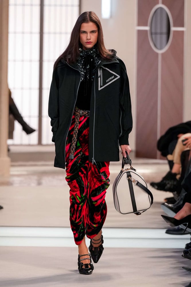 Louis Vuitton - Fall-Winter2025 - 2026 - Womenswear - France - Paris